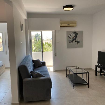 1-Bedroom Apartment With View Limassol Exterior photo