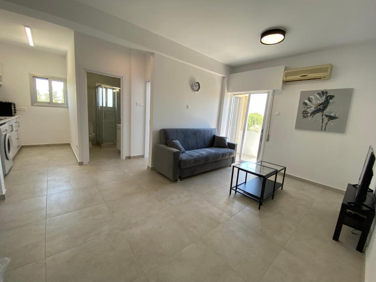 1-Bedroom Apartment With View Limassol Exterior photo